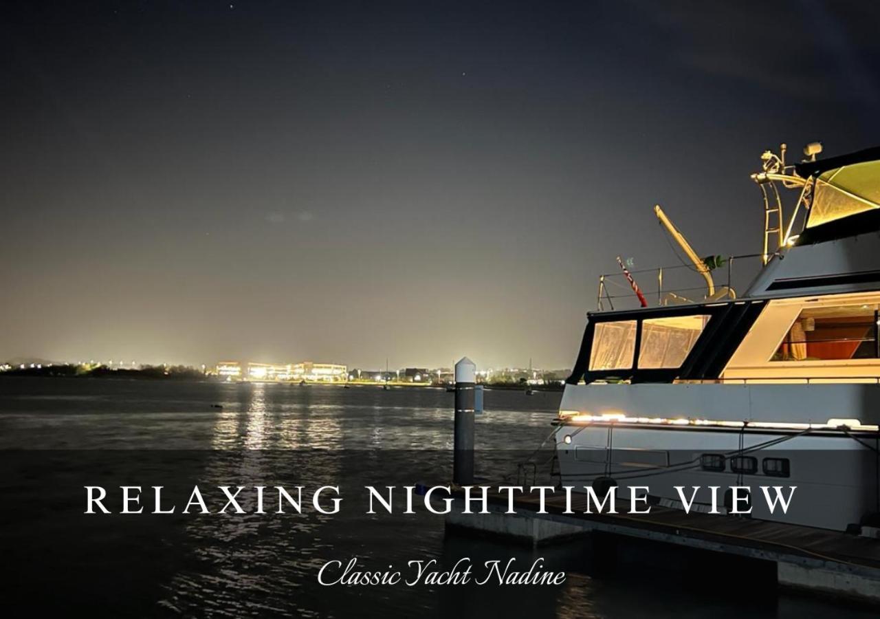 Classic Yacht Nadine In Poole Harbour, Dorset, With A Hot Tub Jacuzzi Exterior photo